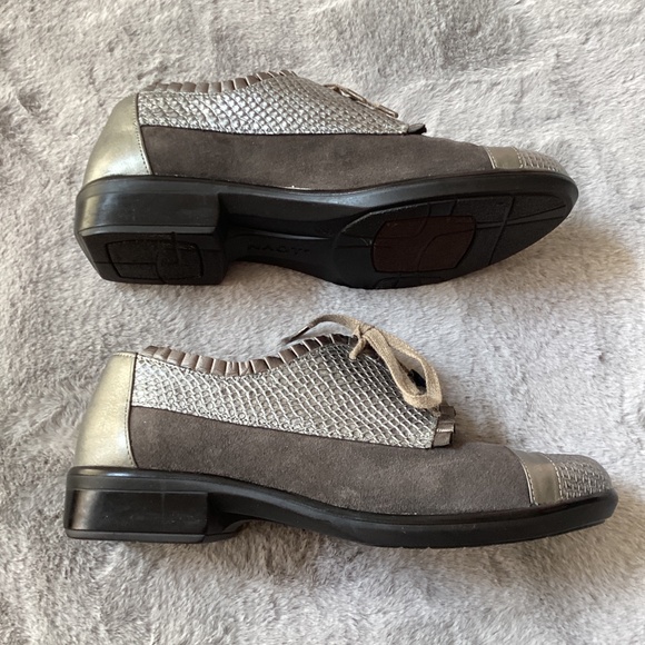 NWOT 2 pairs of Naot lace up leather shoes size 36 burgundy and grey - Picture 6 of 8